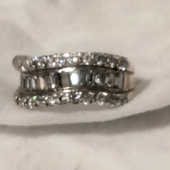Ross Simons Baguette and round diamond ring